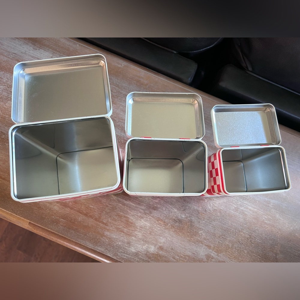 𝑪𝒐𝒎𝒕𝒐𝒊𝒓 𝒅𝒆 𝑭𝒂𝒎𝒊𝒍𝒍𝒆 French Canister Set Red and Cream Tins Kitchen farmhouse - Picture 8 of 9